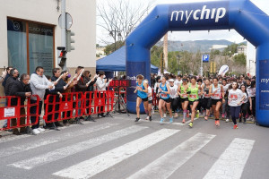 La IV “Cursa de la Dona” d’Ontinyent ompli de festa esportiva i reivindicació els carrers de la ciutat