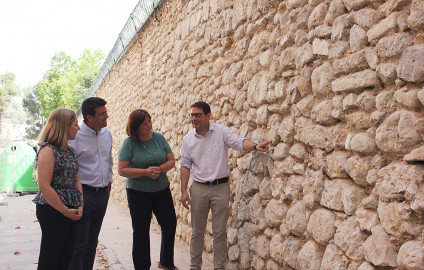 Les obres de la Glorieta trauen a la llum un històric mur de pedra de la primera meitat del SXIX