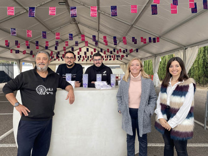 Ontinyent i AHVAL sensibilitzaran contra les agressions sexistes amb la distribució de material promocional en l’espai gastronòmic de La Fira