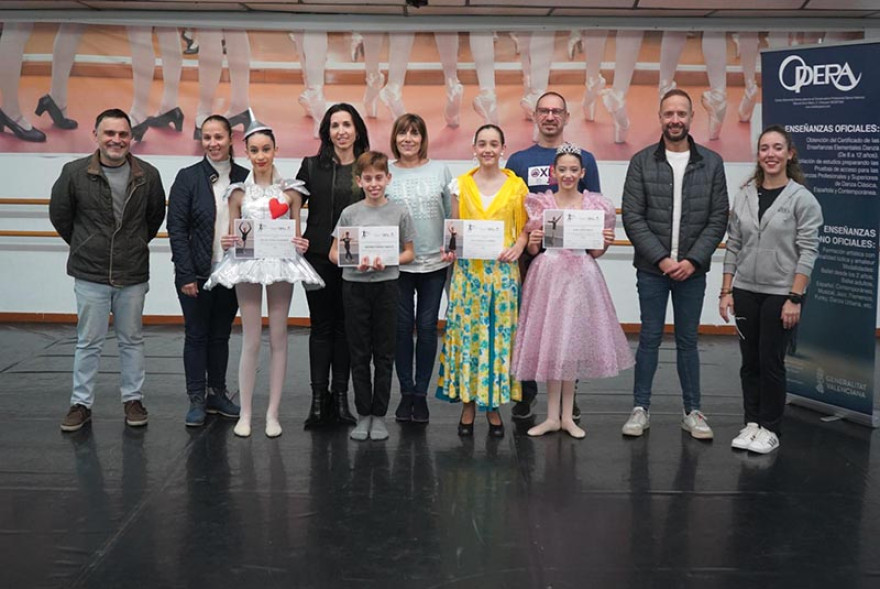 L’Ajuntament i el centre de Dansa Ópera lliuren els premis de dansa “Ciutat d&#039;Ontinyent&quot; dins la Setmana de la Ciutat Educadora