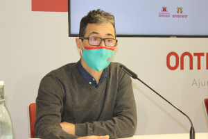 Ontinyent fomentarà la lectura amb “biblioparcs&quot; que permetran accedir a llibres als espais verds de la ciutat