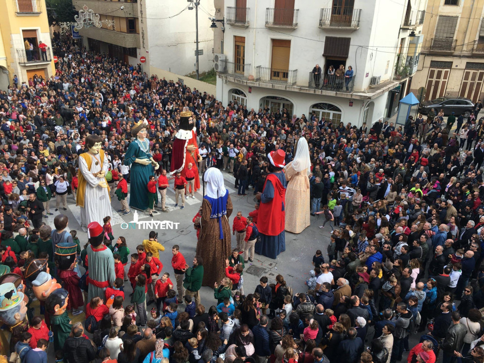 Les activitats del VIII Aplec de Gegants i Cabets reunirà a Ontinyent més de 90 figures de 13 localitats