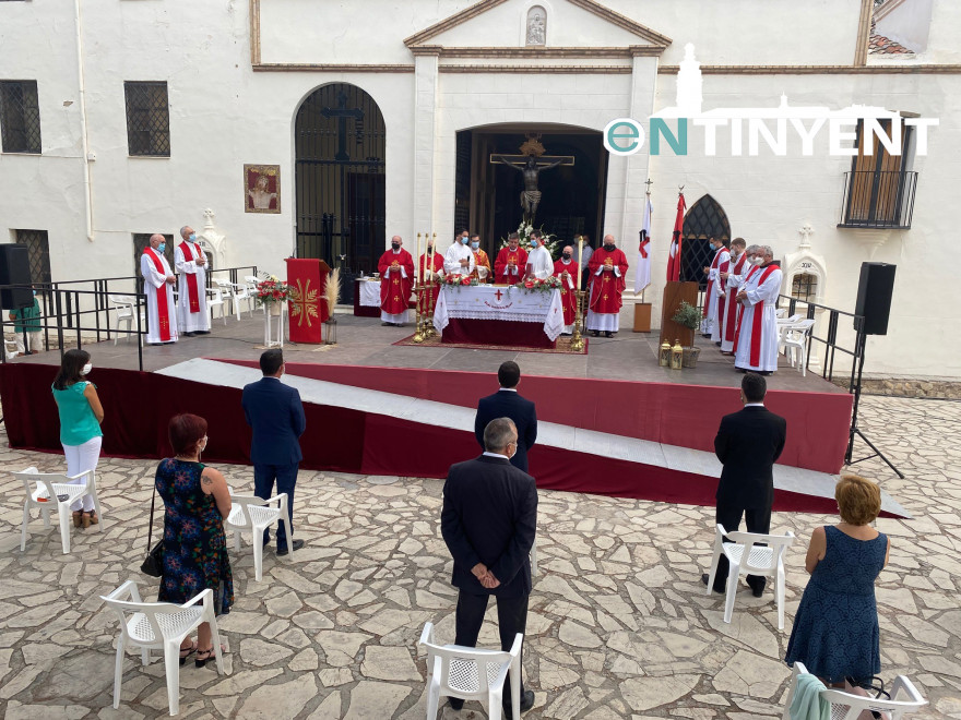 Els actes d’homenatge d’Ontinyent als seus Moros i Cristians es desenvolupen sense incidències i respectant les mesures de seguretat