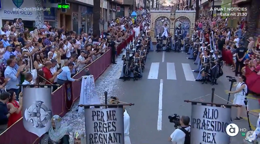 El Consell Rector d’À Punt dóna llum verda a l’aprofitament del senyal municipal per emetre les entrades de Moros i Cristians d’Ontinyent