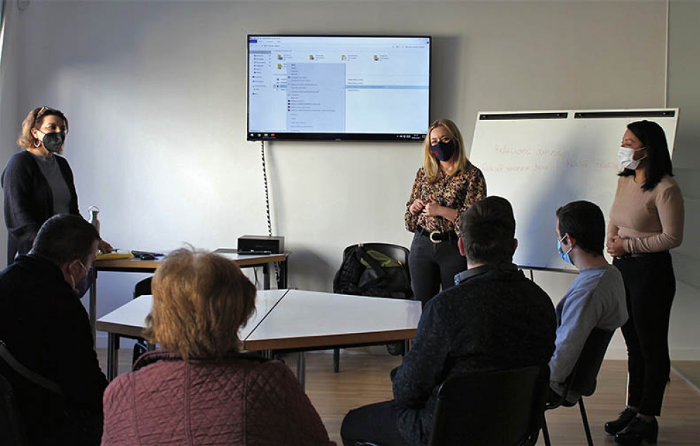 Ontinyent inicia un taller d’empoderament per a dones víctimes de violència de gènere