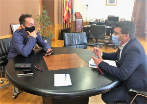 Ajuntament i AHVAL treballen noves mesures per donar suport a l’hosteleria d’Ontinyent davant la COVID-19