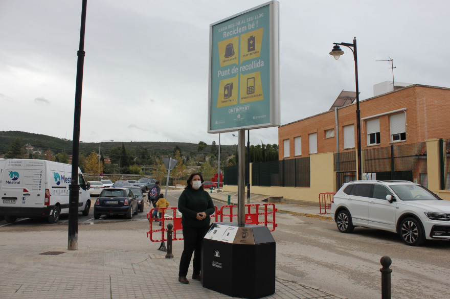 Ontinyent instal·la als barris punts de reciclatge d’aparells elèctrics, tòner, càpsules de cafè i piles