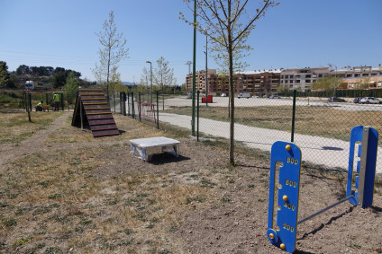 Ontinyent organitza una matinal d’activitats i exhibicions canines a la nova zona de jocs per a gossos del Passeig de Benarrai