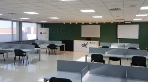 Ontinyent augmenta un 13% la matrícula en la seua extensió de la UNED