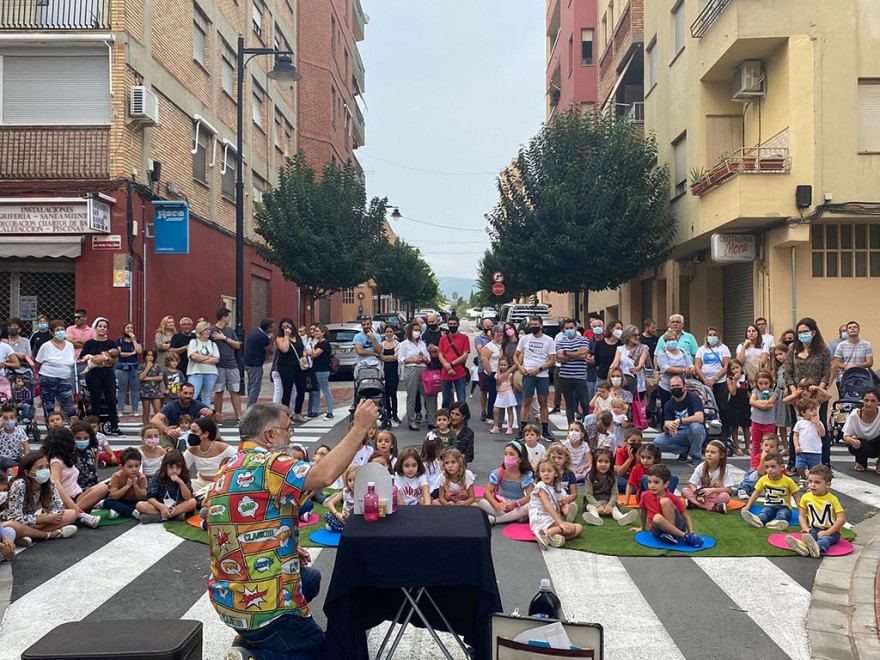 Centenars de persones gaudeixen d’un intens cap de setmana  d’activitats als barris d’Ontinyent